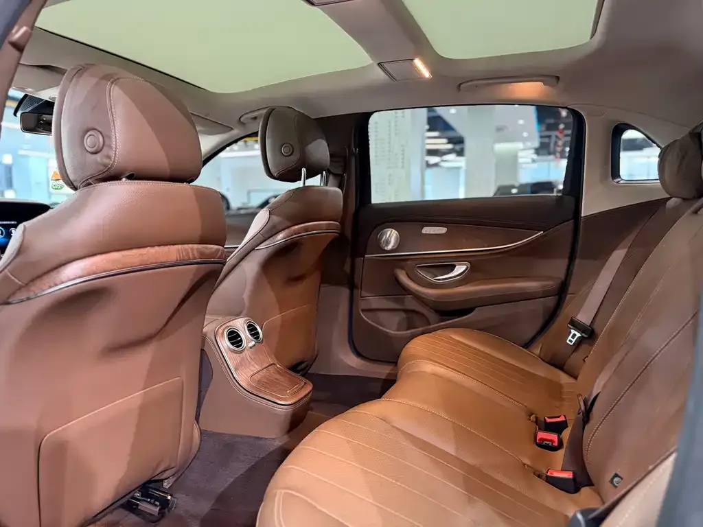 Mercedes-Benz E-Class 2022 из CN, фото 2