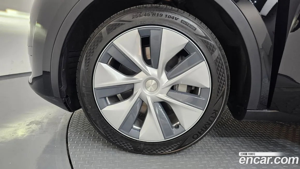 Tesla Model Y 2024 из KR, фото 3