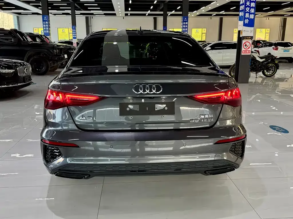 Audi A3 2023 из CN, фото 4