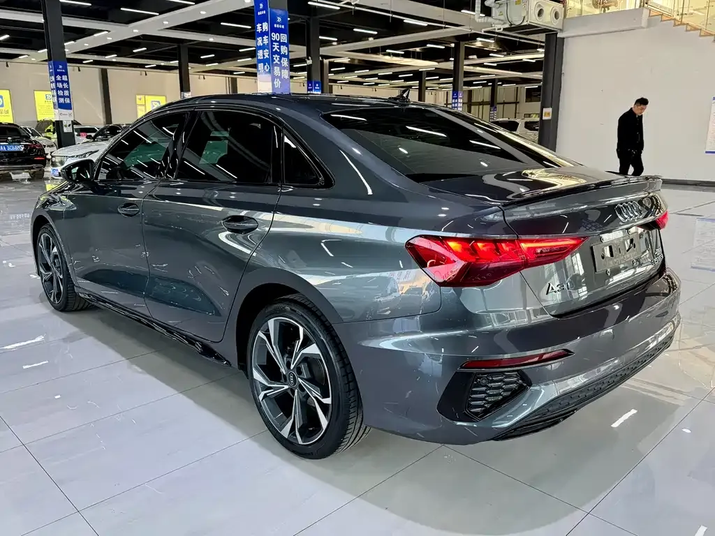 Audi A3 2023 из CN, фото 7