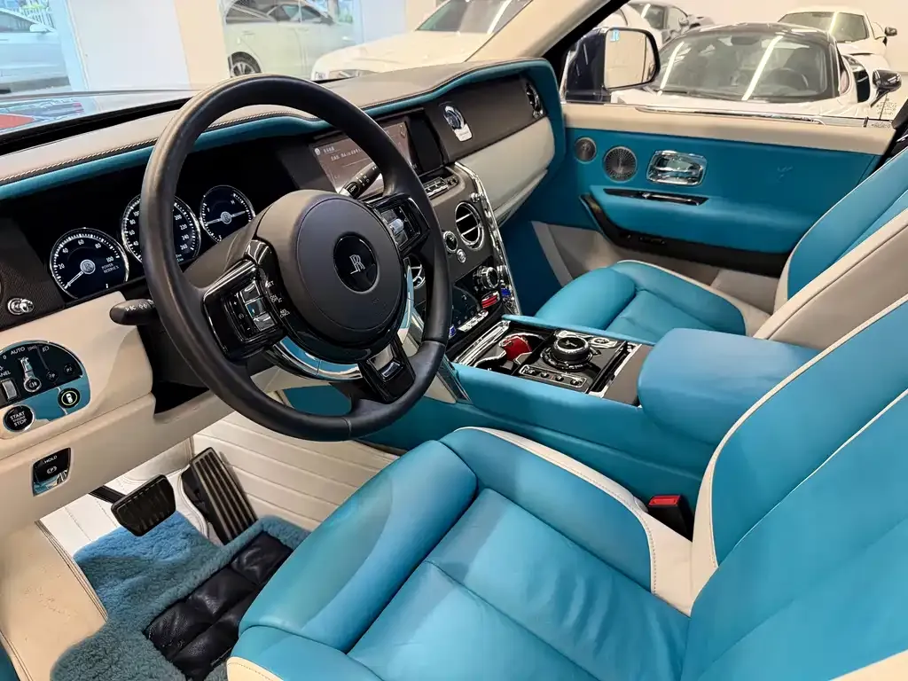 Rolls-Royce Cullinan 2021 из CN, фото 4