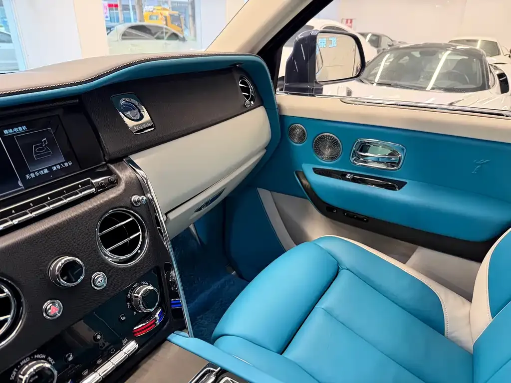 Rolls-Royce Cullinan 2021 из CN, фото 2