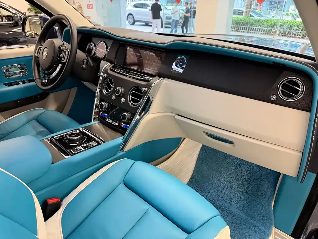 Rolls-Royce Cullinan 2021 из CN, фото 5