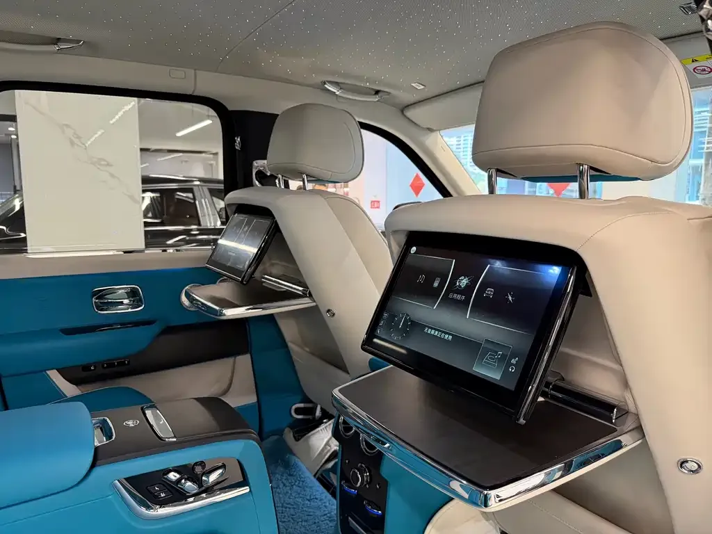 Rolls-Royce Cullinan 2021 из CN, фото 3