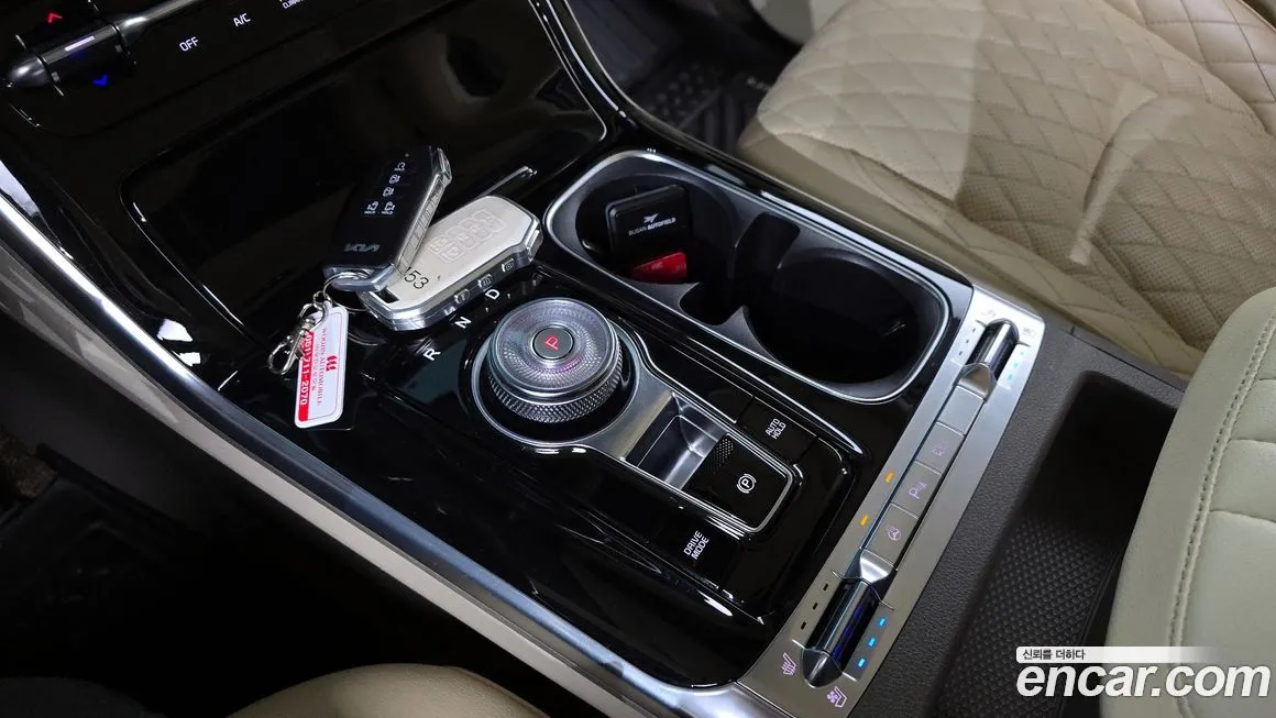 Kia Carnival — фото 10