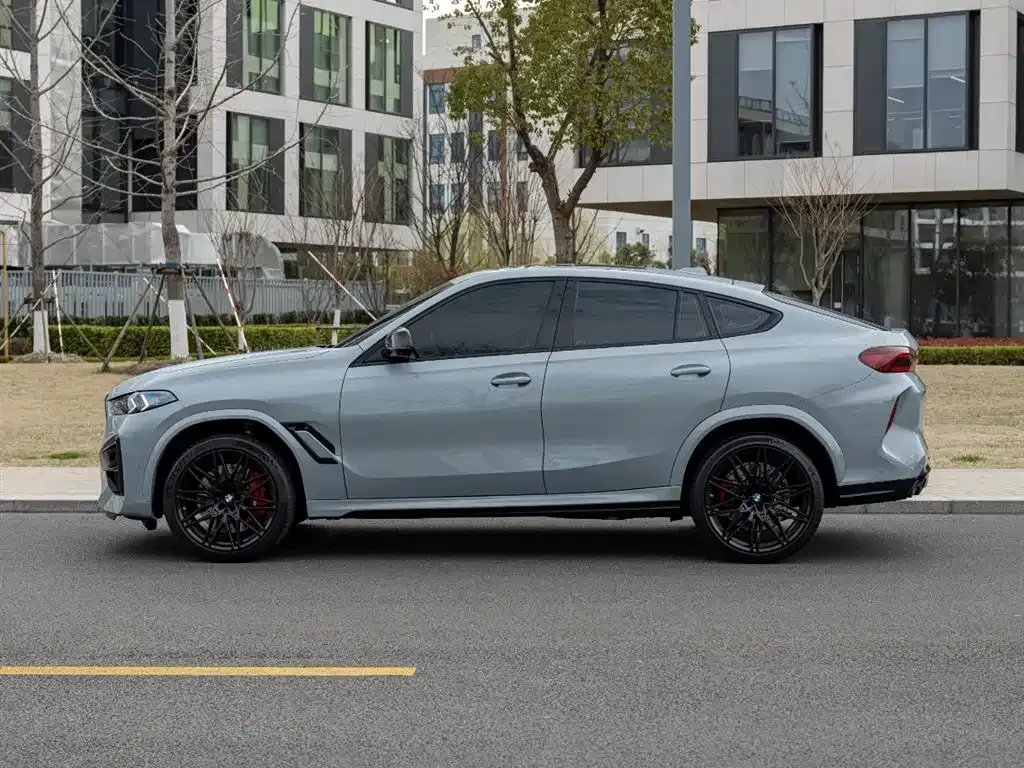 BMW X6 M 2023 из CN, фото 4