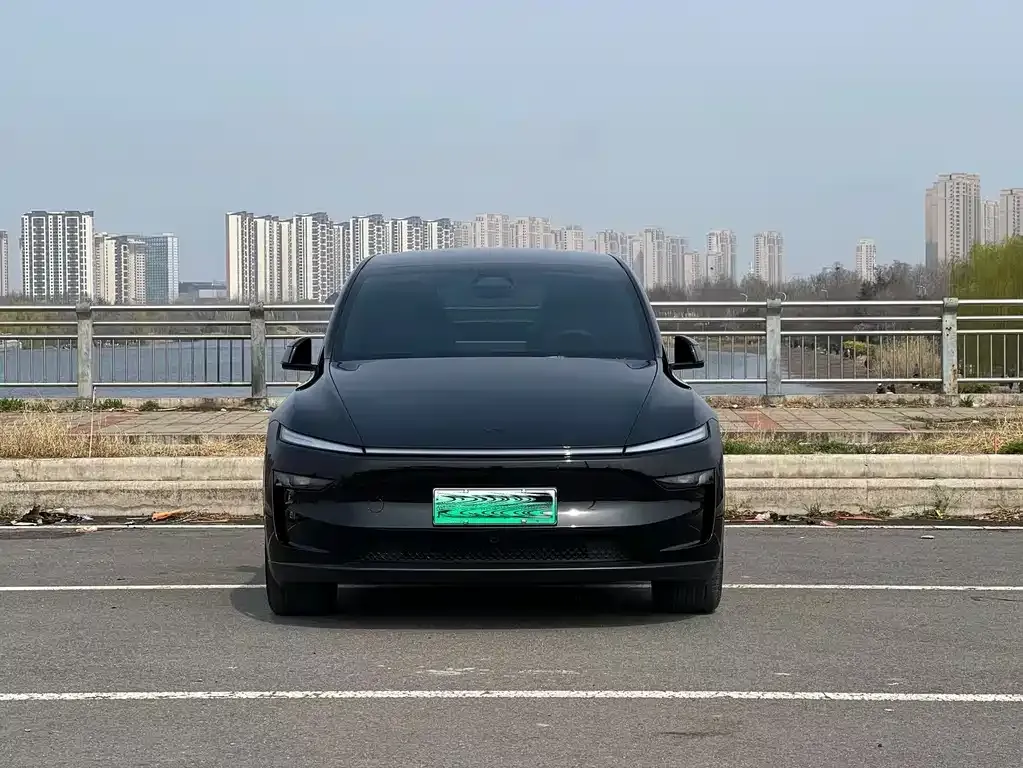 Tesla Model Y L 2025 из CN, фото 5