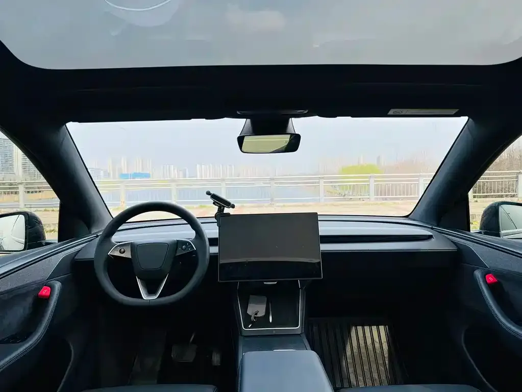 Tesla Model Y L 2025 из CN, фото 2