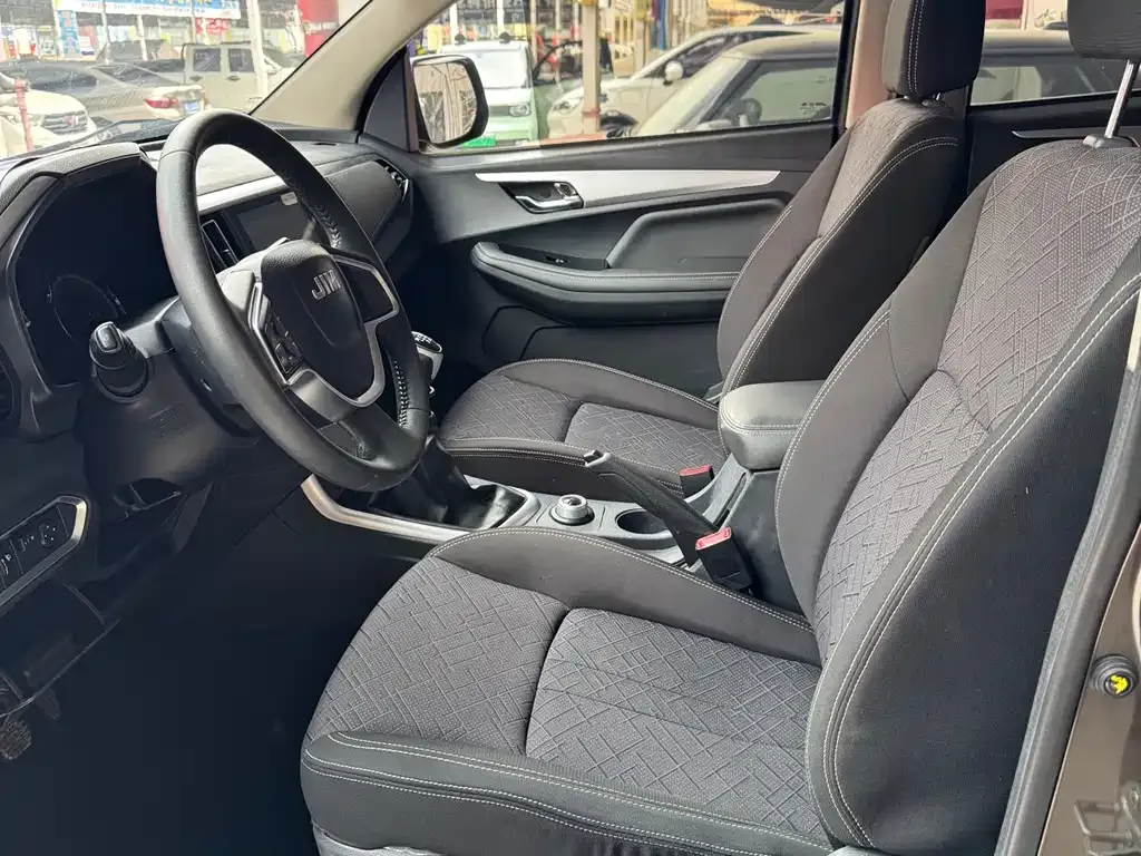 Isuzu RE-MAX 2021 из CN, фото 4