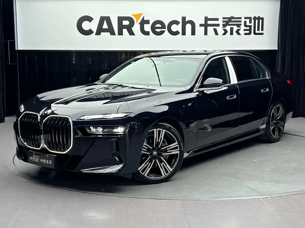 BMW 7 Series 2024 из CN, фото 1