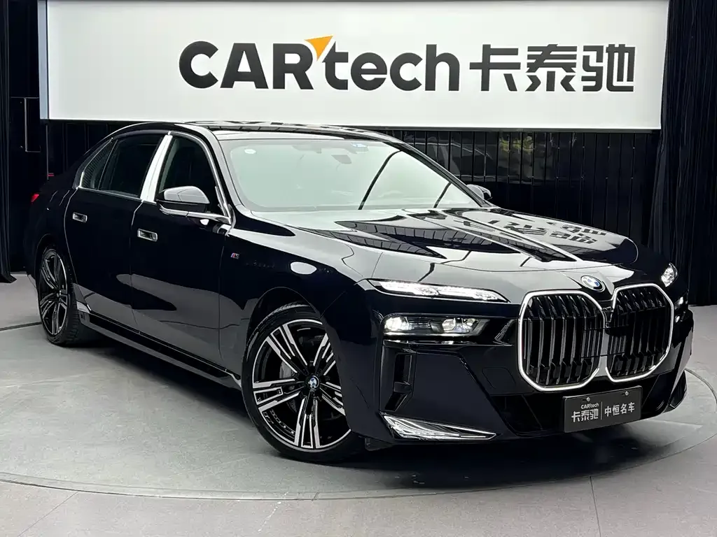 BMW 7 Series 2024 из CN, фото 10