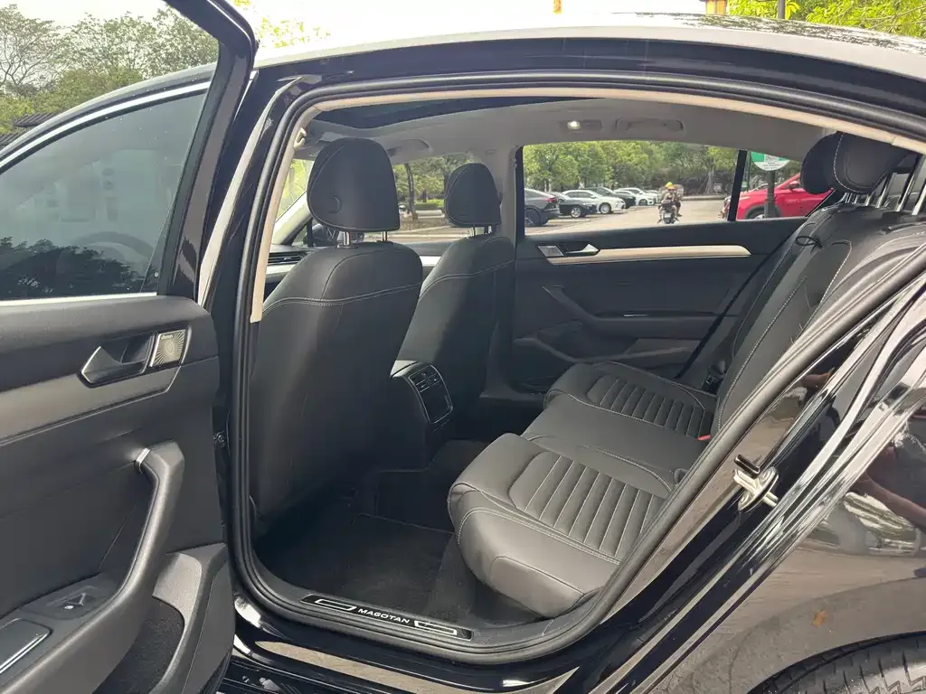 Volkswagen Magotan 2021 из CN, фото 3