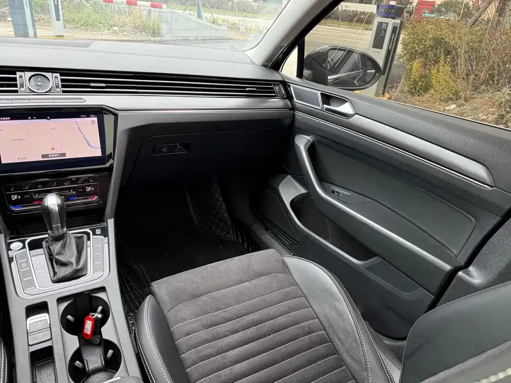 Volkswagen Magotan 2022 из CN, фото 6