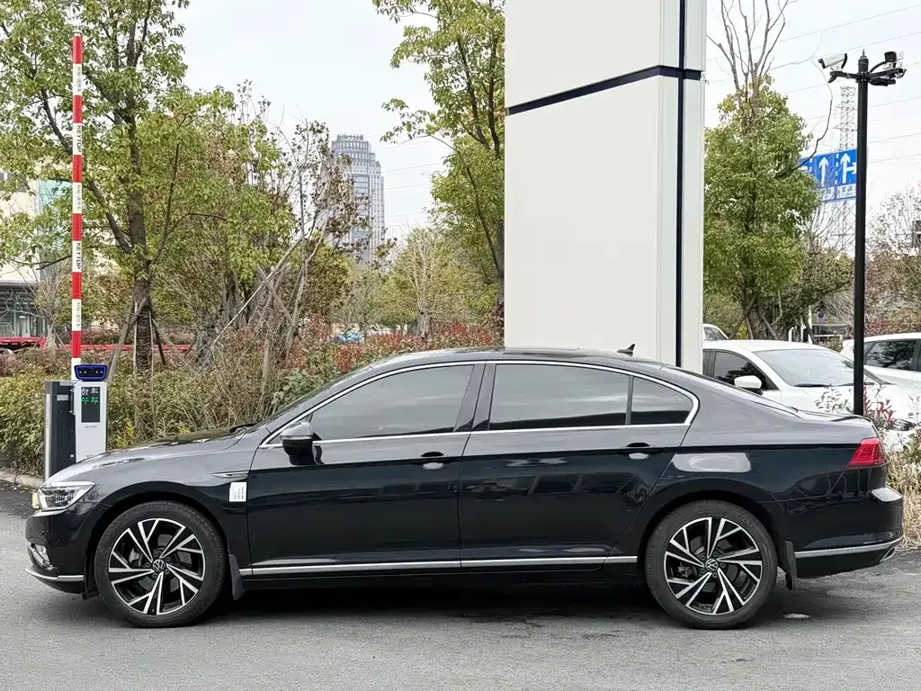 Volkswagen Magotan 2022 из CN, фото 5