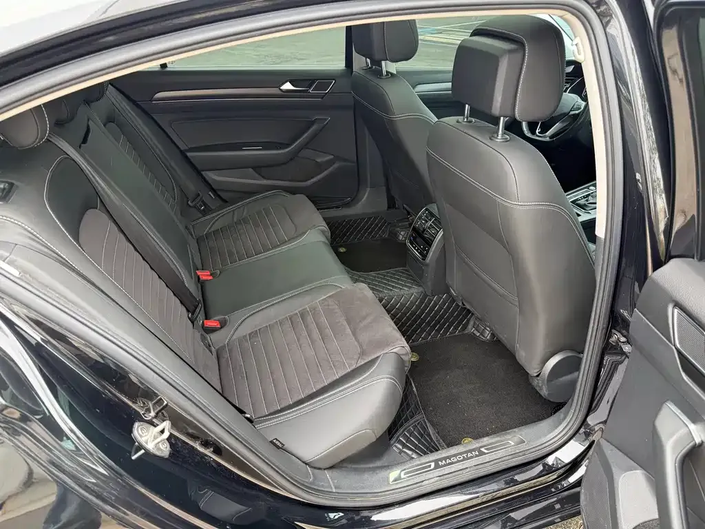 Volkswagen Magotan 2022 из CN, фото 10