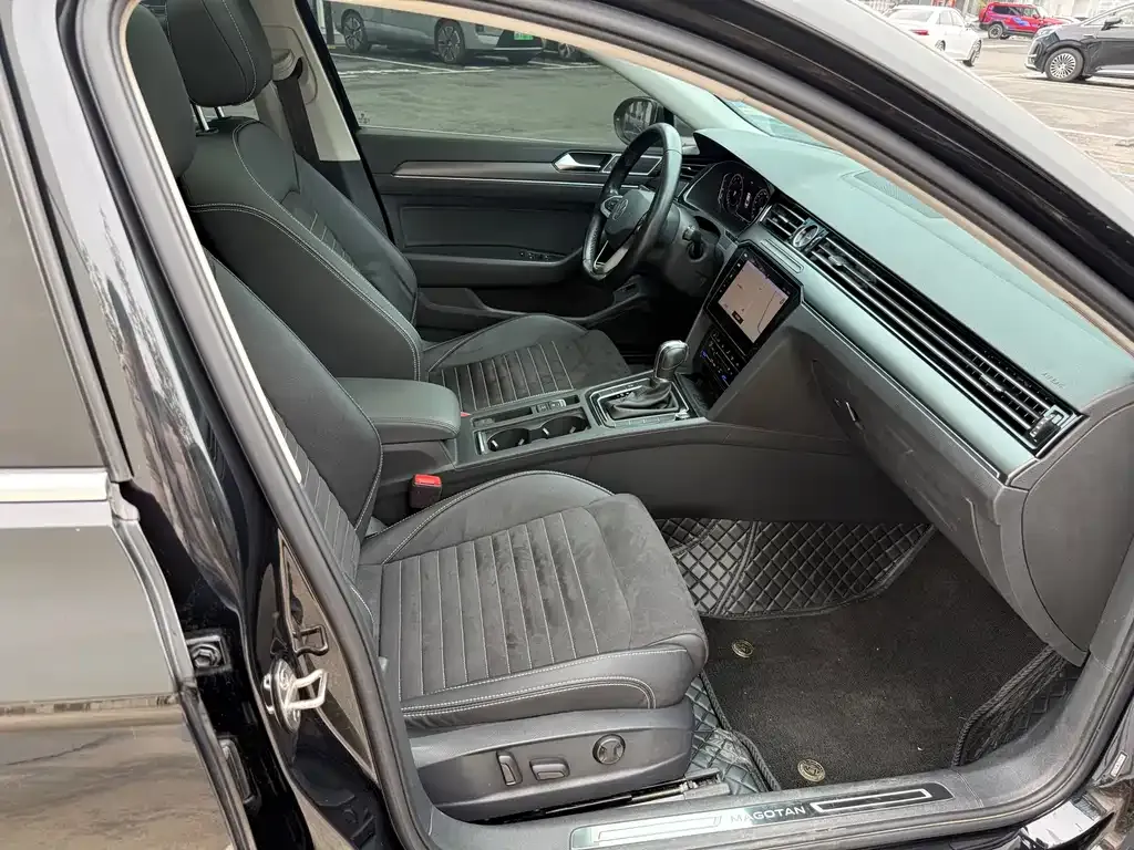 Volkswagen Magotan 2022 из CN, фото 7