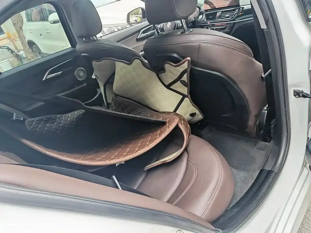 BMW 1 Series 2022 из CN, фото 4