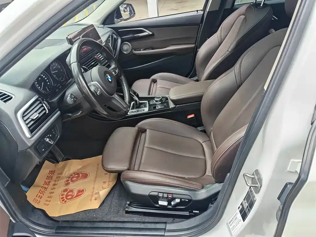 BMW 1 Series 2022 из CN, фото 6
