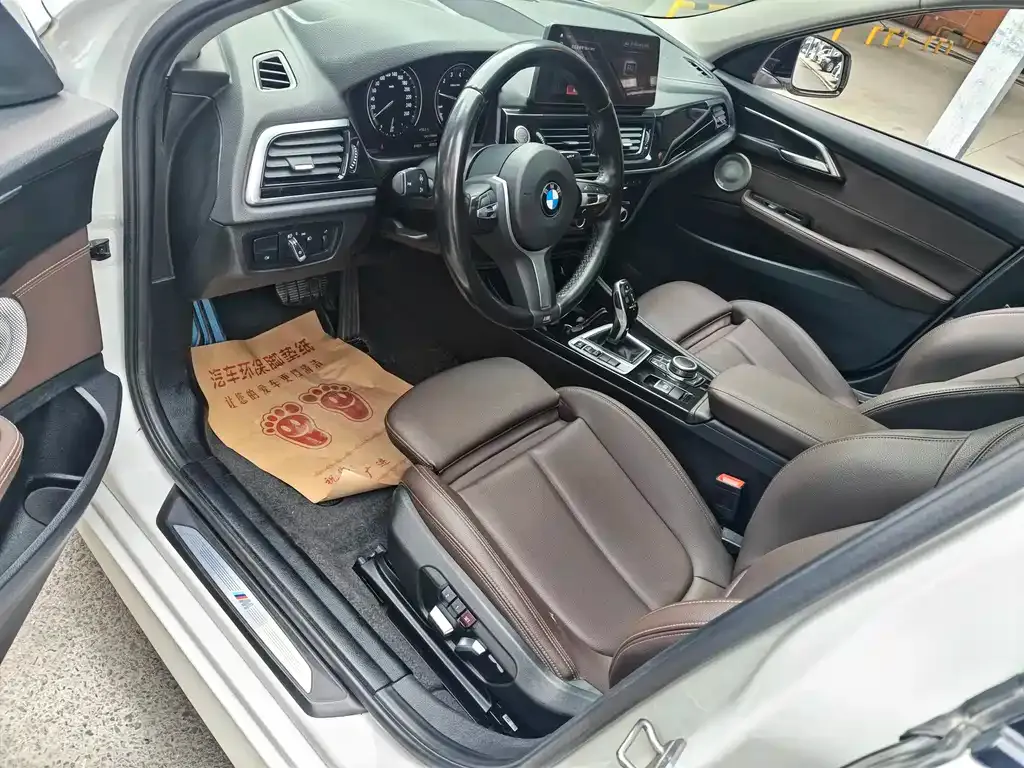 BMW 1 Series 2022 из CN, фото 9