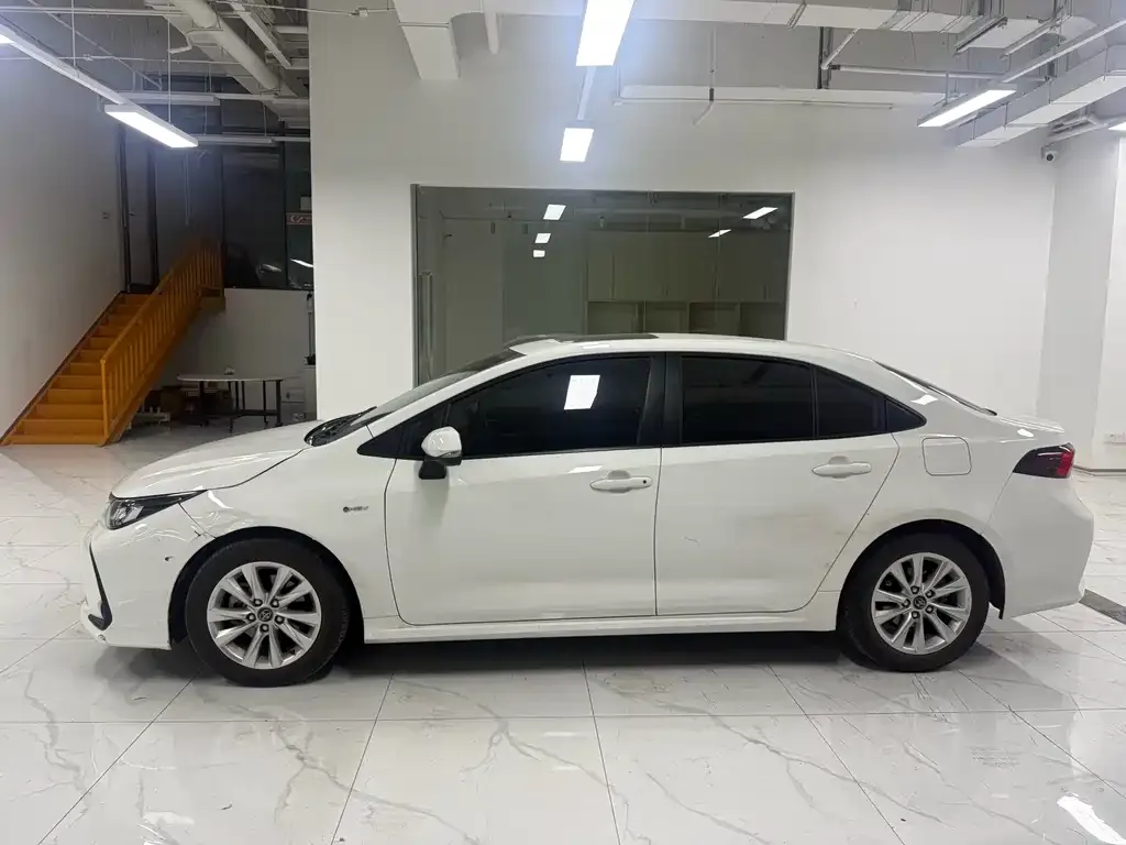 Toyota Corolla 2025 из CN, фото 3