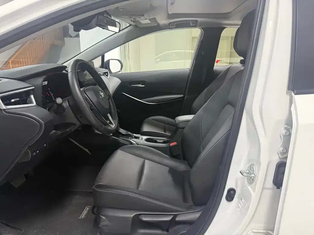 Toyota Corolla 2025 из CN, фото 2