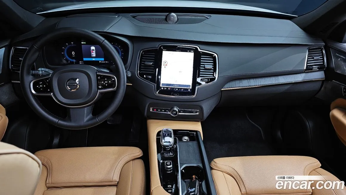 Volvo XC90 — фото 10