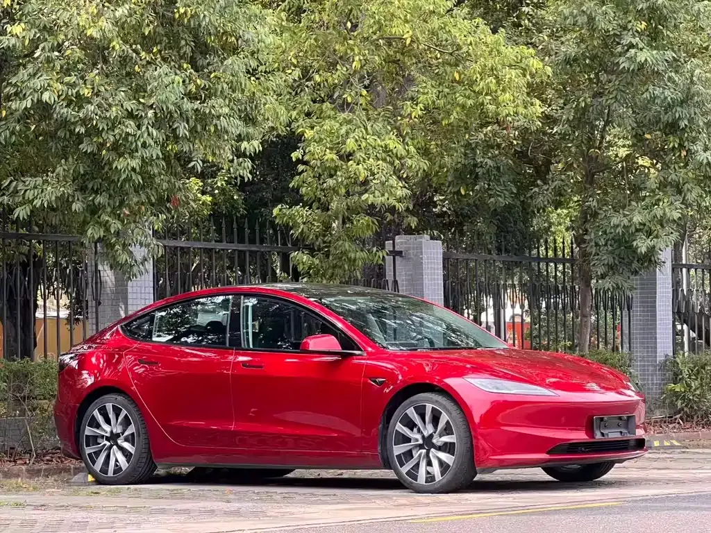 Tesla Model 3 2023 из CN, фото 9