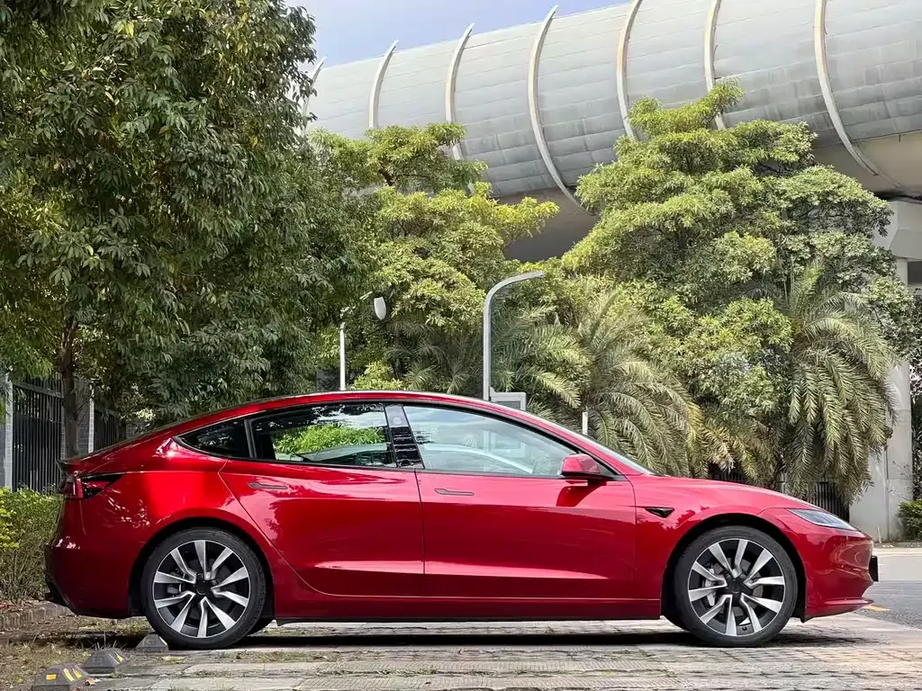 Tesla Model 3 2023 из CN, фото 8