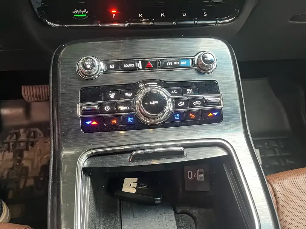 Lincoln Nautilus 2022 из CN, фото 7