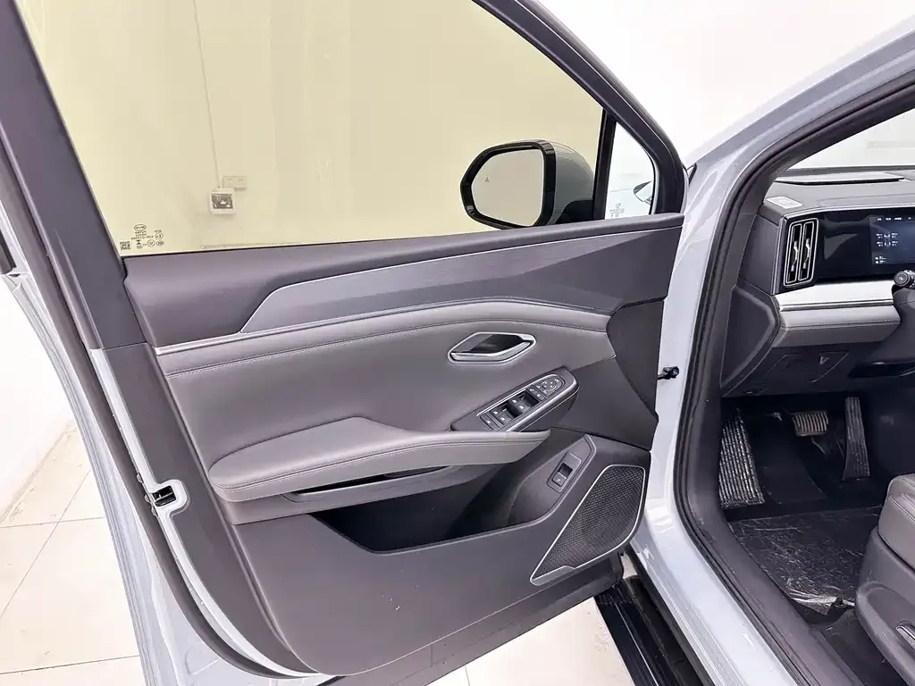 BYD L DM-i 2025 из CN, фото 8