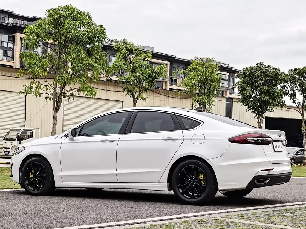 Ford Mondeo 2021 из CN, фото 7
