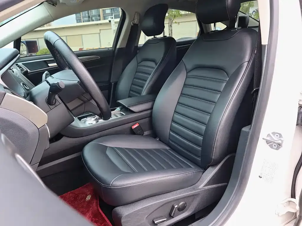 Ford Mondeo 2021 из CN, фото 4