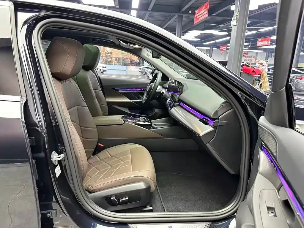 BMW i5 2024 из CN, фото 2