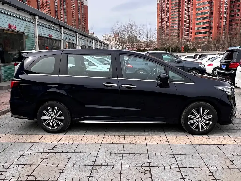 Honda Odyssey 2024 из CN, фото 3