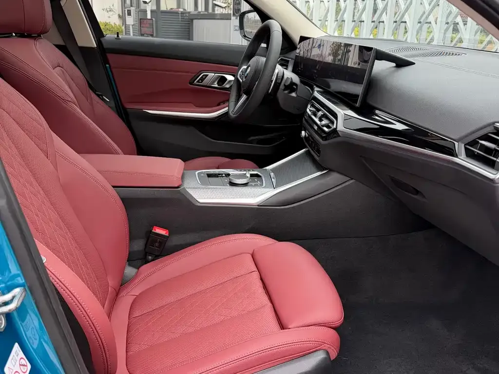 BMW 3 Series 2023 из CN, фото 9