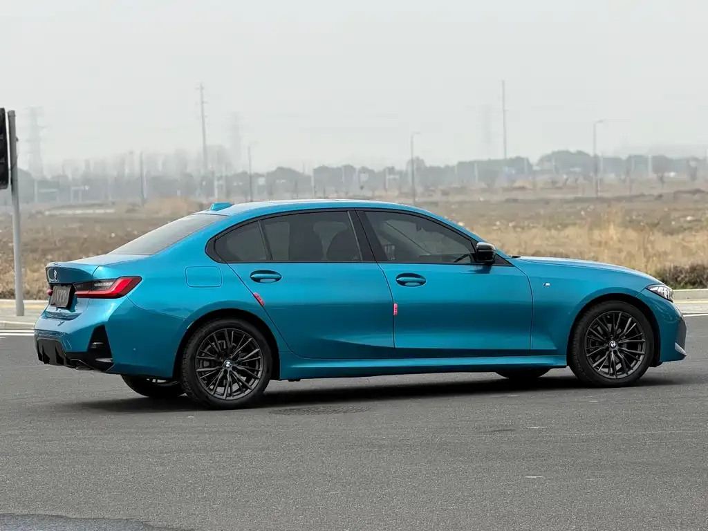 BMW 3 Series 2023 из CN, фото 7