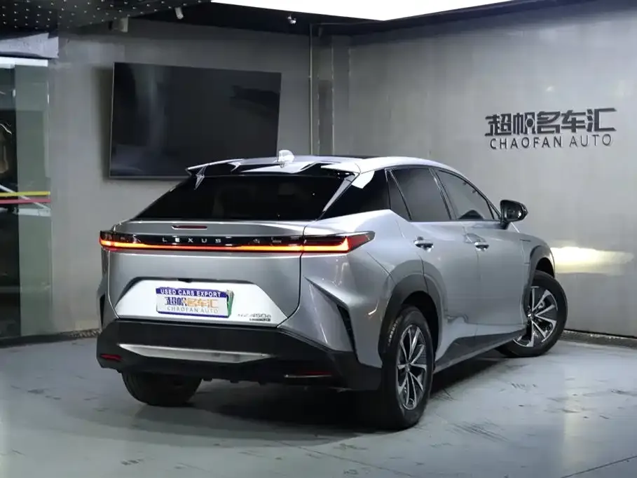 Lexus RZ 2023 из CN, фото 9