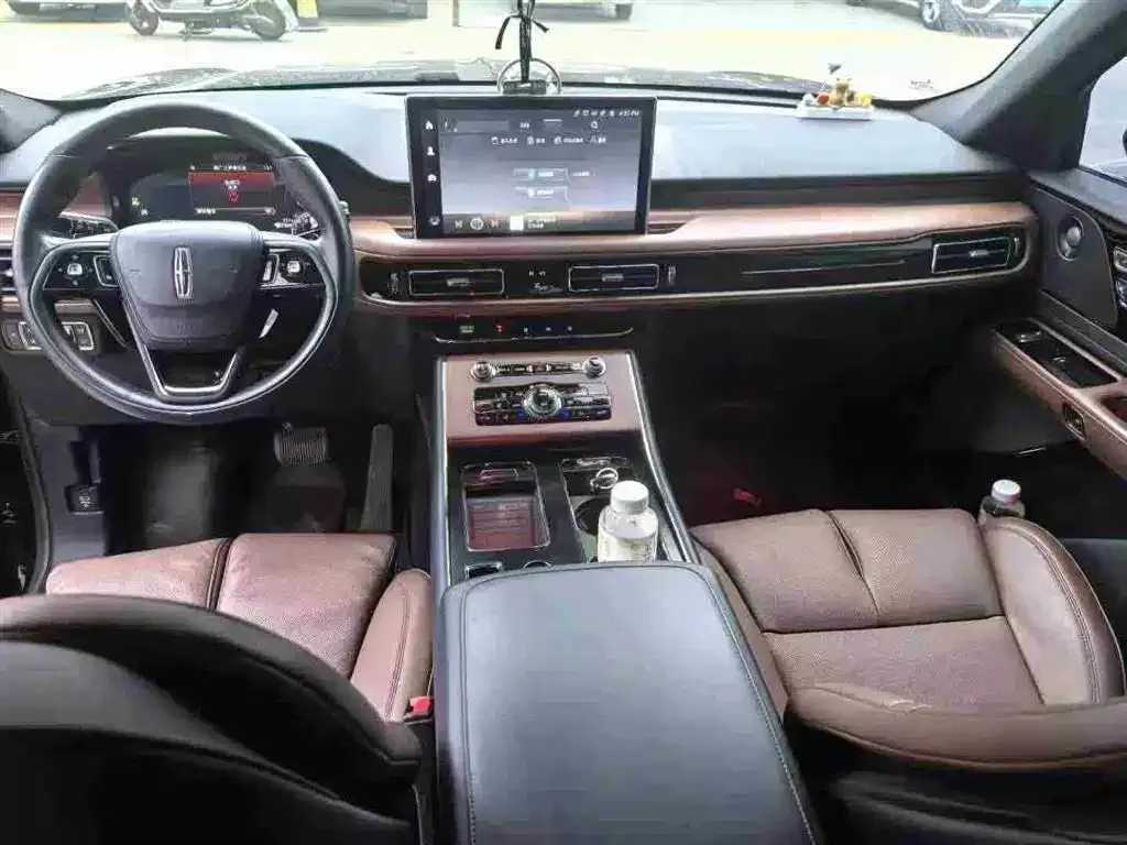 Lincoln Aviator 2021 из CN, фото 2