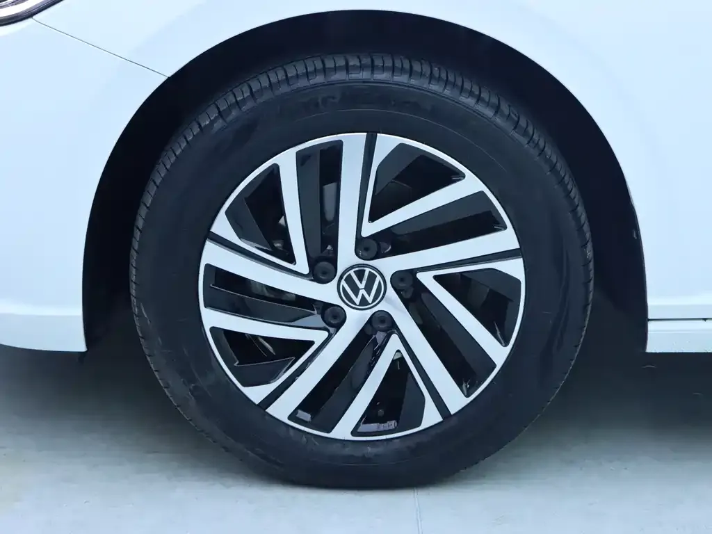 Volkswagen Lavida — фото 2