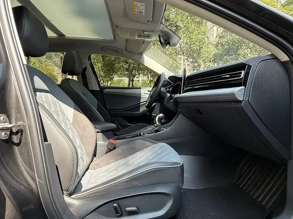Volkswagen Sagitar 2024 из CN, фото 6