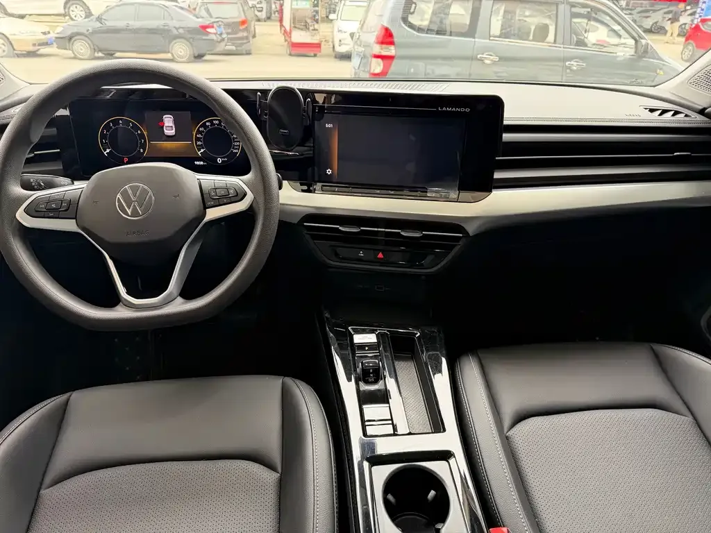 Volkswagen Lamando 2024 из CN, фото 9