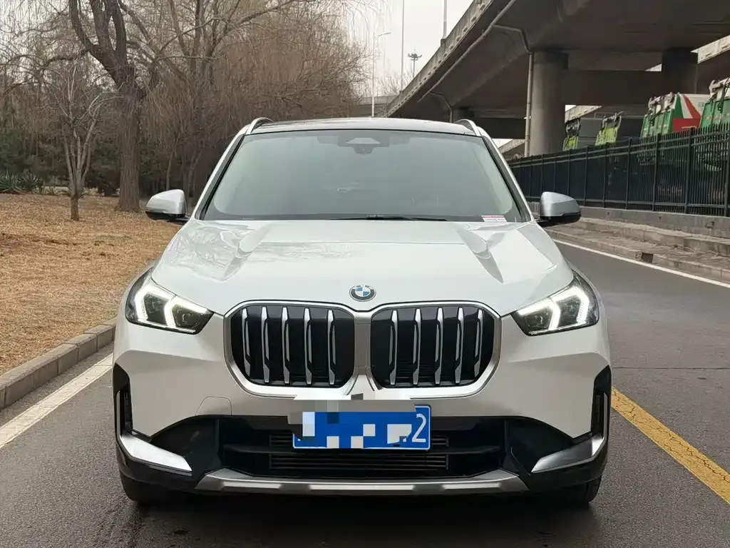 BMW X1 — фото 9
