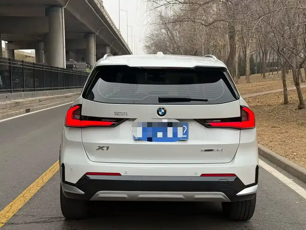 BMW X1 — фото 2