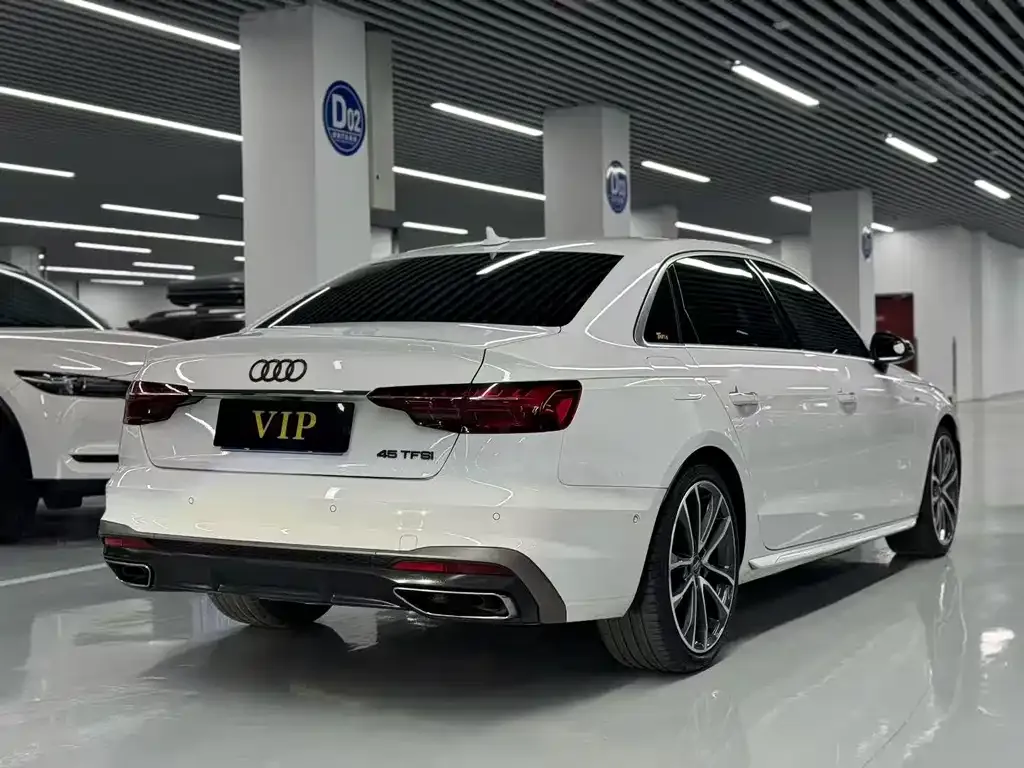 Audi A4L 2021 из CN, фото 3