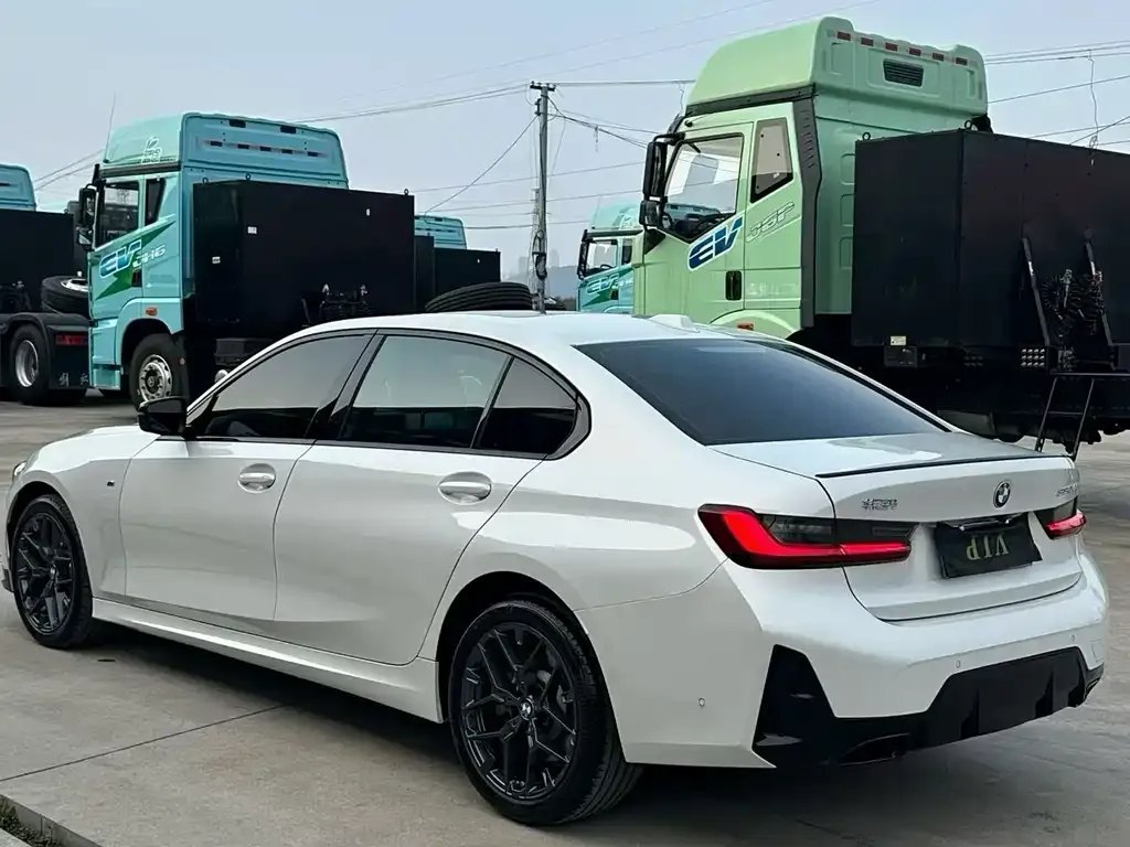BMW 3 Series 2024 из CN, фото 8