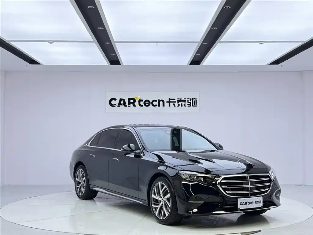 Mercedes-Benz E-Class — фото 6