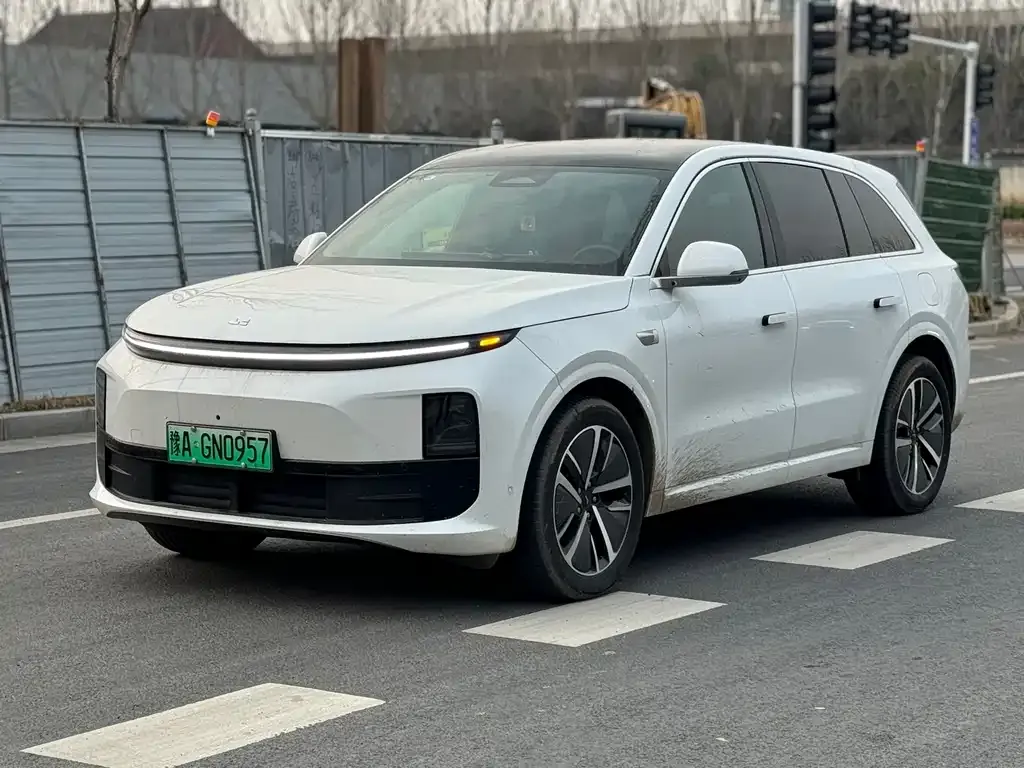 Li Auto L6