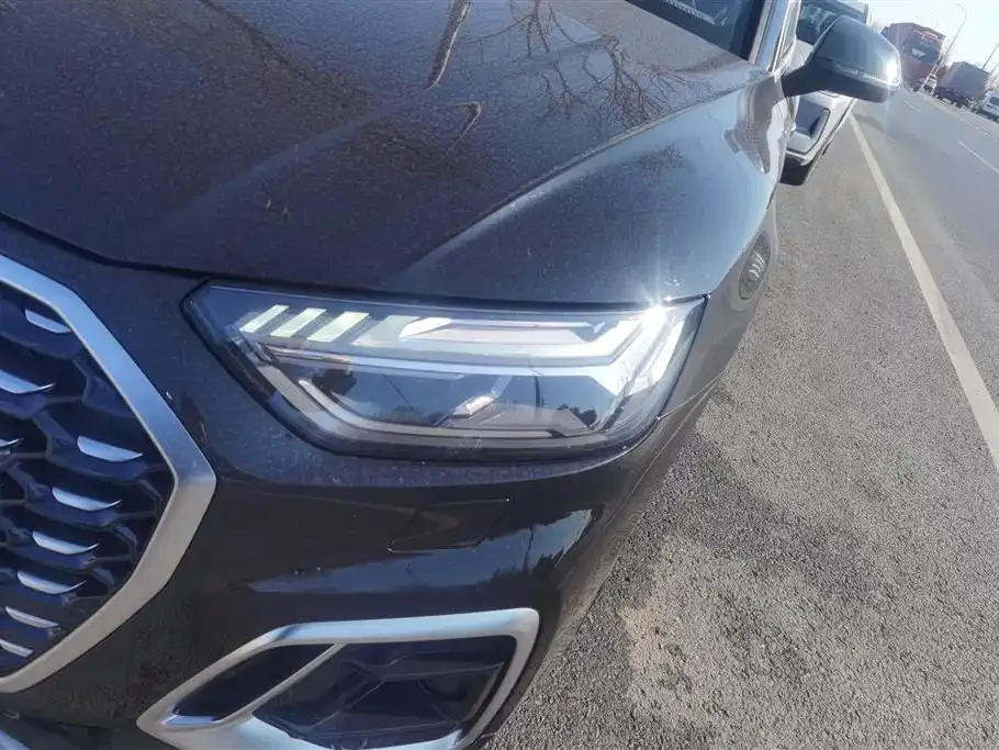 Audi Q5L Sportback — фото 4