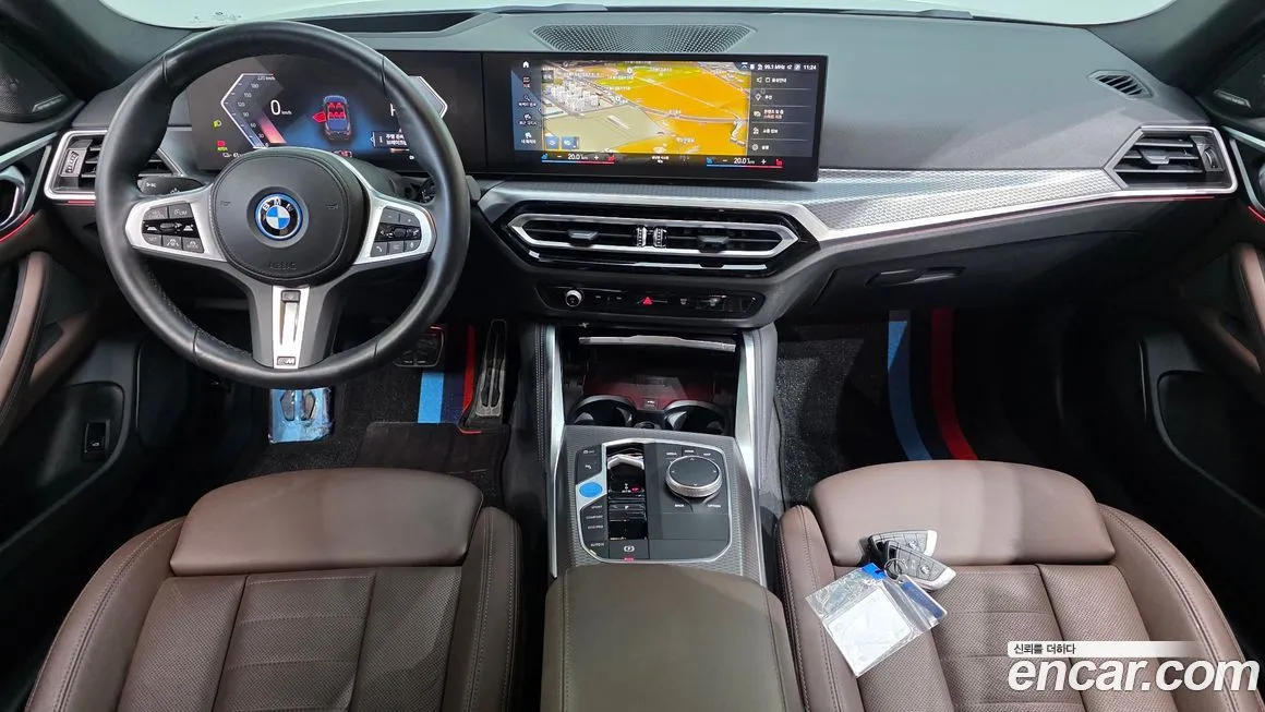 BMW i4 — фото 7