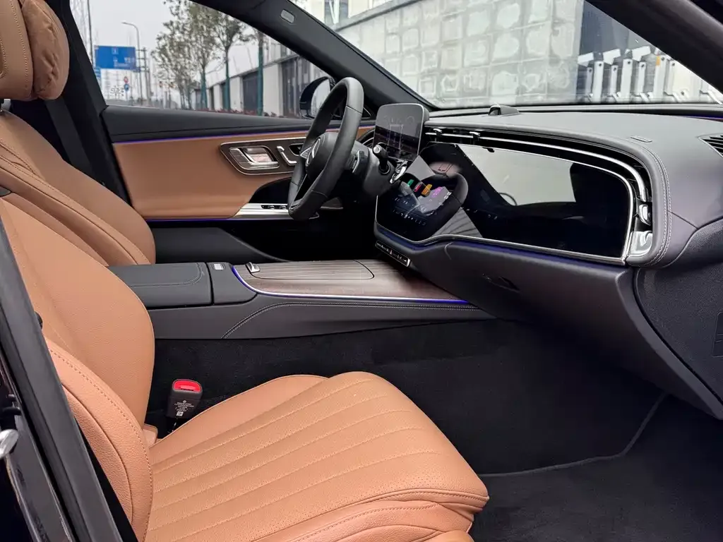 Mercedes-Benz E-Class 2025 из CN, фото 5
